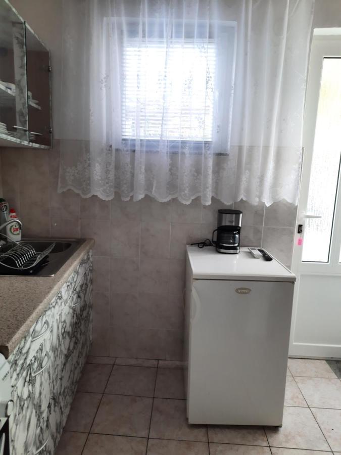 Apartmani Ana-Lora Lopar Extérieur photo
