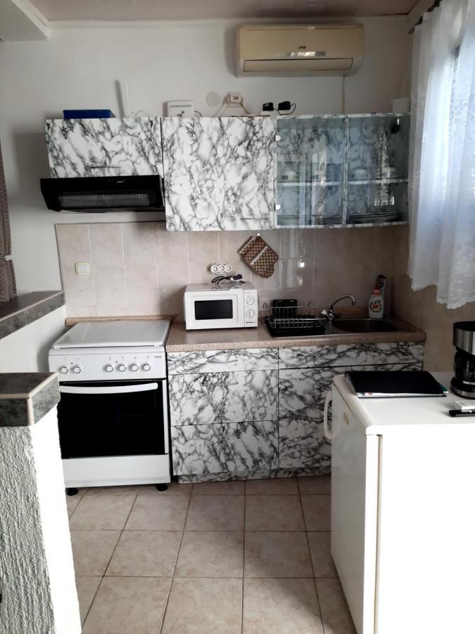 Apartmani Ana-Lora Lopar Extérieur photo